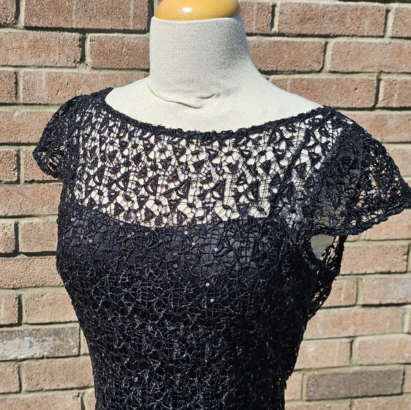 2pc. Kay Unger sexy little black dress - Picture 7 of 8